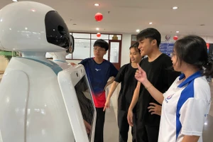 Sinh viên Trường Đại học Việt Đức trong một cuộc thi về học thuật. Ảnh: Hà An