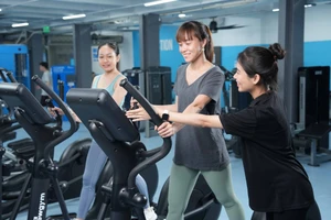 Ngày càng nhiều người trẻ đến phòng tập gym. Ảnh: The New Gym