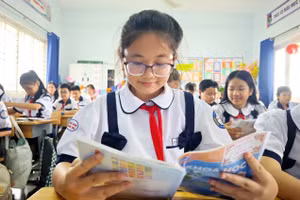 Học sinh Trường THCS Trần Phú (TPHCM). Ảnh minh họa: INT