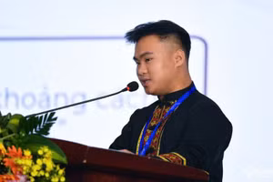 Nguyễn Mạnh Đức Đạt, dân tộc Tày, sinh viên năm nhất ngành Y khoa, Trường Đại học Y Hà Nội. Ảnh: NVCC