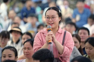 Tại ngày hội lựa chọn nguyện vọng năm 2025, nhiều thí sinh quan tâm đến tuyển sinh ngành sư phạm. Ảnh minh họa: Nam Trần
