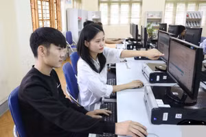 Giờ học tin của sinh viên Trường Cao đẳng Sơn La. Ảnh minh họa: INT