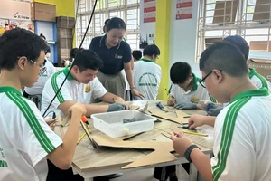 Giờ học của học sinh Trường THPT Nguyễn Chí Thanh (TPHCM). Ảnh: MA