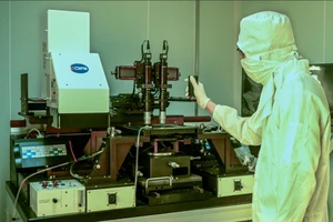 Bên trong phòng Lab của Đại học Quốc gia Hà Nội. Ảnh: VNU