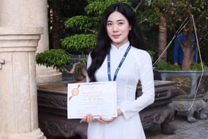 Phan Thị Hà Linh (SN 2004), sinh viên năm thứ 4, lớp K15 - Giáo dục Tiểu học, Khoa Sư phạm, Trường Đại học Hà Tĩnh.