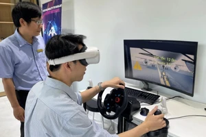 Phòng thực hành mô phỏng sân bay dùng công nghệ VR tại Học viện Hàng không Việt Nam. Ảnh: Hà An
