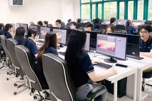 Sinh viên Trường Cao đẳng nghề Hoa Sen. Ảnh: NTCC