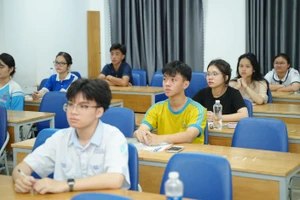 Thí sinh dự thi đánh giá năng lực do Đại học Quốc gia TPHCM tổ chức năm 2025. Ảnh: Lê Nam