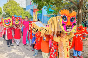 Trẻ tại Trường Mầm non Hà Trì (Hà Đông, Hà Nội) cùng hoạt động tập thể. Ảnh: TG