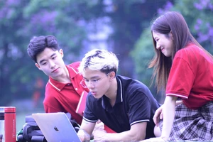 Sinh viên Trường Đại học Hà Nội. Ảnh: NTCC