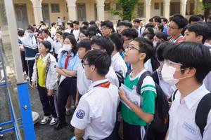 Học sinh TPHCM tham gia kỳ thi tuyển sinh lớp 10 năm 2025. Ảnh: MA