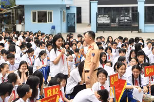 Học sinh Trường THCS Gia Thụy (Long Biên, Hà Nội). Ảnh: Vân Anh