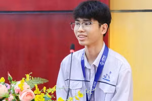 Nguyễn Công Vinh, học sinh lớp 12 Vật lý (Trường THPT Chuyên Bắc Ninh).