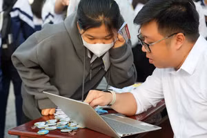 Trường Đại học Sư phạm, Đại học Đà Nẵng ứng dụng AI trong đăng tải truyền thông tuyển sinh trên fanpage của trường. Ảnh: NTCC