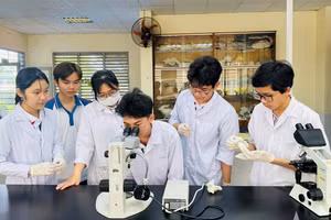 Sinh viên Trường Đại học Sư phạm TPHCM. Ảnh: ITN