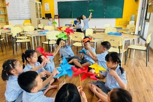 Học sinh Trường Tiểu học Đô thị Sài Đồng trong khóa học Summer Camp. Ảnh: TG