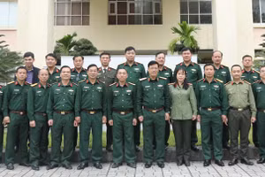 Tập thể Vụ Giáo dục Quốc phòng và An ninh, Bộ GD&ĐT. Ảnh: Lê Cường