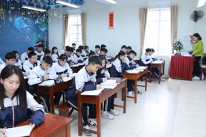 Giờ học trên lớp tại Trường THPT Ngô Quyền, (TP Nam Định, Nam Định). Ảnh: Khôi Nguyên