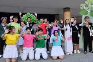 Học sinh Trường THPT Phan Châu Trinh (Hải Châu, Đà Nẵng) sinh hoạt Câu lạc bộ Anh văn. Ảnh: NTCC