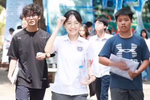 Học sinh Hà Nội trong kỳ thi tuyển vào lớp 10 THPT năm 2025. Ảnh: Lê Cường