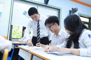 Thầy trò Trường THPT Phan Đình Phùng (Hà Nội). Ảnh minh họa: INT