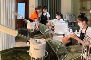Sinh viên thực hành tại Trường Trung cấp Bách khoa Toàn Cầu.