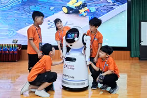Sân chơi robotics đem lại niềm vui sáng tạo cho học sinh.