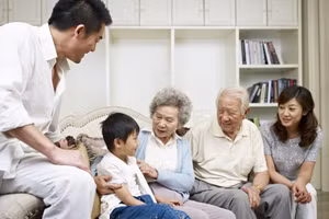 Không ít phụ huynh gặp khó khăn khi hướng dẫn con cách xưng hô. Ảnh minh họa.