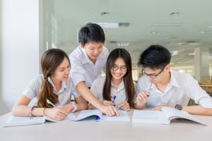 Chuyên gia cho rằng, cần giới hạn tỷ lệ chỉ tiêu dành cho xét học bạ, nhằm tránh sự mất cân đối giữa người học. Ảnh: ITN