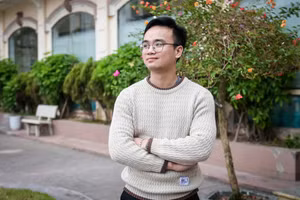 Thầy Trần Xuân Bình - Chủ nhiệm đội tuyển học sinh giỏi quốc gia môn Tiếng Anh, Trường THPT chuyên Lê Hồng Phong. 