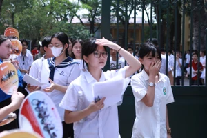 Thí sinh tham dự kỳ thi tuyển sinh vào lớp 10 THPT năm 2025 tại Hà Nội. Ảnh: Đình Tuệ