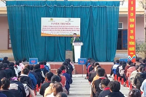 Buổi tuyên truyền GD pháp luật tại Trường PTDTBT THCS Nậm Cắn (xã Nậm Cắn, tỉnh Nghệ An). 