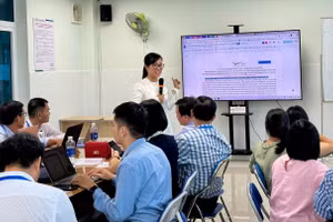 Hoạt động kiến tập, thực tập của khóa bồi dưỡng nghiệp vụ kiểm định viên giáo dục đại học và cao đẳng sư phạm. Ảnh: Trung tâm Kiểm định chất lượng giáo dục (Đại học Quốc gia Hà Nội)