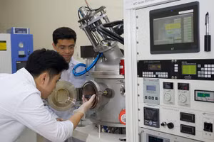 Sinh viên Chương trình Kỹ thuật vi điện tử và Công nghệ nano ĐH Bách khoa Hà Nội. Ảnh minh họa: INT