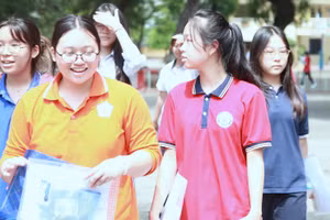 Học sinh dự thi vào lớp 10 tại Hà Nội năm 2025.