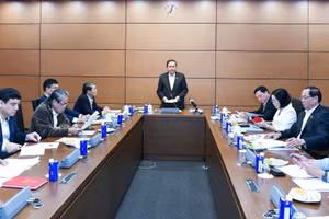 Chủ tịch Quốc hội, Chủ tịch Hội đồng Bầu cử quốc gia Trần Thanh Mẫn chủ trì cuộc họp.