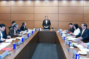 Chủ tịch Quốc hội, Chủ tịch Hội đồng Bầu cử quốc gia Trần Thanh Mẫn chủ trì cuộc họp.