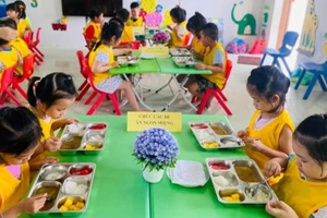 Mỗi bữa ăn bán trú được đóng thuế giá trị gia tăng khi mua nguyên liệu đầu vào.