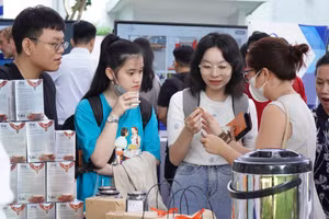 Hoạt động tại ngày hội “Bách khoa khởi nghiệp đổi mới sáng tạo trong kỷ nguyên số” tại Trường Đại học Bách khoa (Đại học Quốc gia TPHCM). Ảnh: N.T