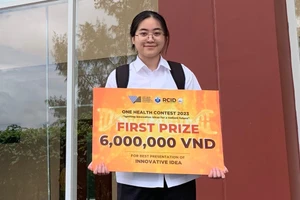 Tạ Ngọc Minh Châu đạt giải nhất cuộc thi One Health Contest năm 2023. Ảnh: NVCC