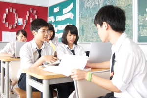 Để các em tự quản lý một số giờ học như sinh hoạt lớp, học trải nghiệm và hướng nghiệp giúp tạo tính tự lập. Ảnh: ITN