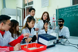 Sinh viên Trường Đại học Sư phạm (Đại học Thái Nguyên) trong giờ thực hành. Ảnh: Website nhà trường