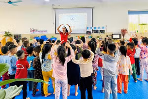 Tiết học của cô trò Trường Mầm non Tân Mai (quận Long Biên, Hà Nội). Ảnh: ITN