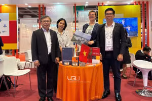 Đoàn đại biểu Trường ĐH Việt Đức tham gia APAIE 2026 do TS Hà Thúc Viên dẫn đầu.