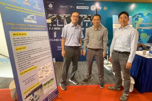 PGS.TS Vũ Ngọc Ánh (bên trái) tại Cuộc thi Khởi nghiệp đổi mới sáng tạo trong lĩnh vực nông nghiệp ứng dụng công nghệ cao. Ảnh: TG