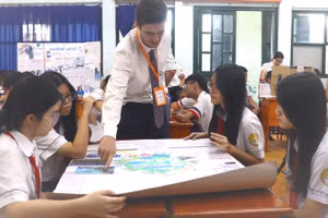 Tiết học của học sinh Trường THCS Hồng Bàng (phường Chợ Lớn). Ảnh: KB