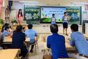 Buổi họp phụ huynh ở Trường Tiểu học Trần Quốc Toản (Quảng Ninh).