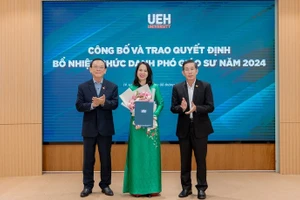 Đại học Kinh tế TPHCM công bố và trao quyết định bổ nhiệm chức danh GS, PGS năm 2024. Ảnh: UEH