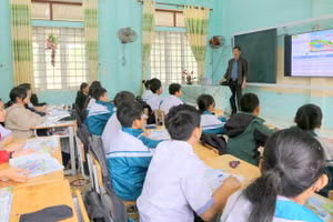 Chương trình GDPT 2018 hướng đến phát triển phẩm chất, năng lực học sinh.