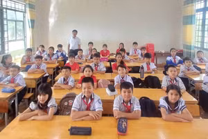 Giờ học tại Trường Tiểu học Trần Hưng Đạo (Eakar, Đắk Lắk). Ảnh: NTCC